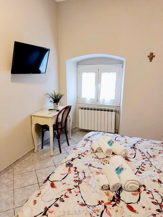 Ostello San Giovanni Bosco La Spezia Room photo